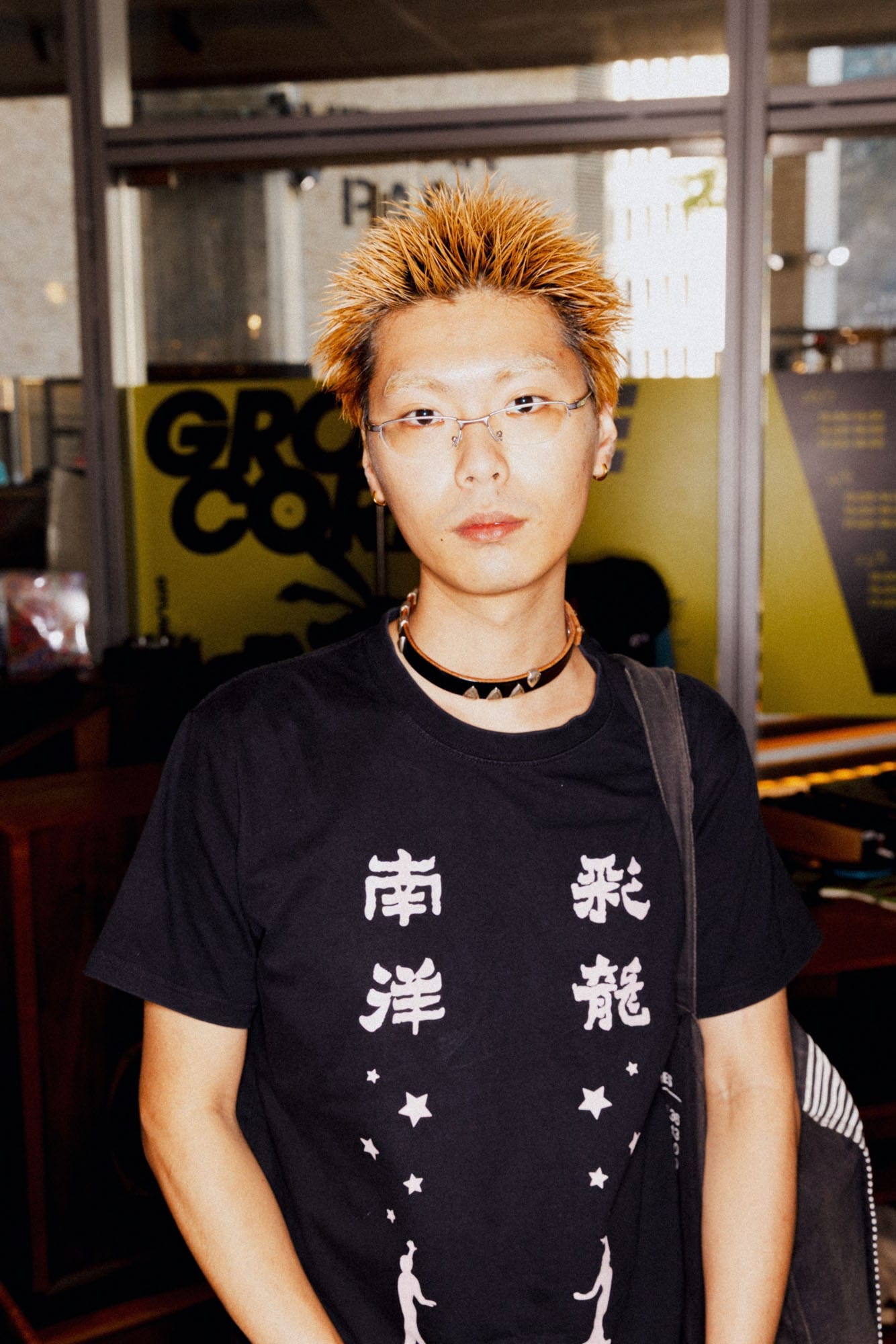 Guest portrait at Grooffee Corner by HOW X 10000hz